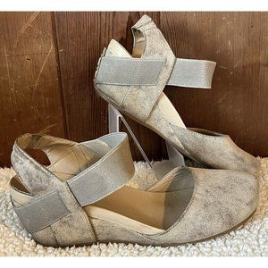 Madeline Stuart Faux Suede Beige Tan Wedge Shoes Women US Size 8 Wide